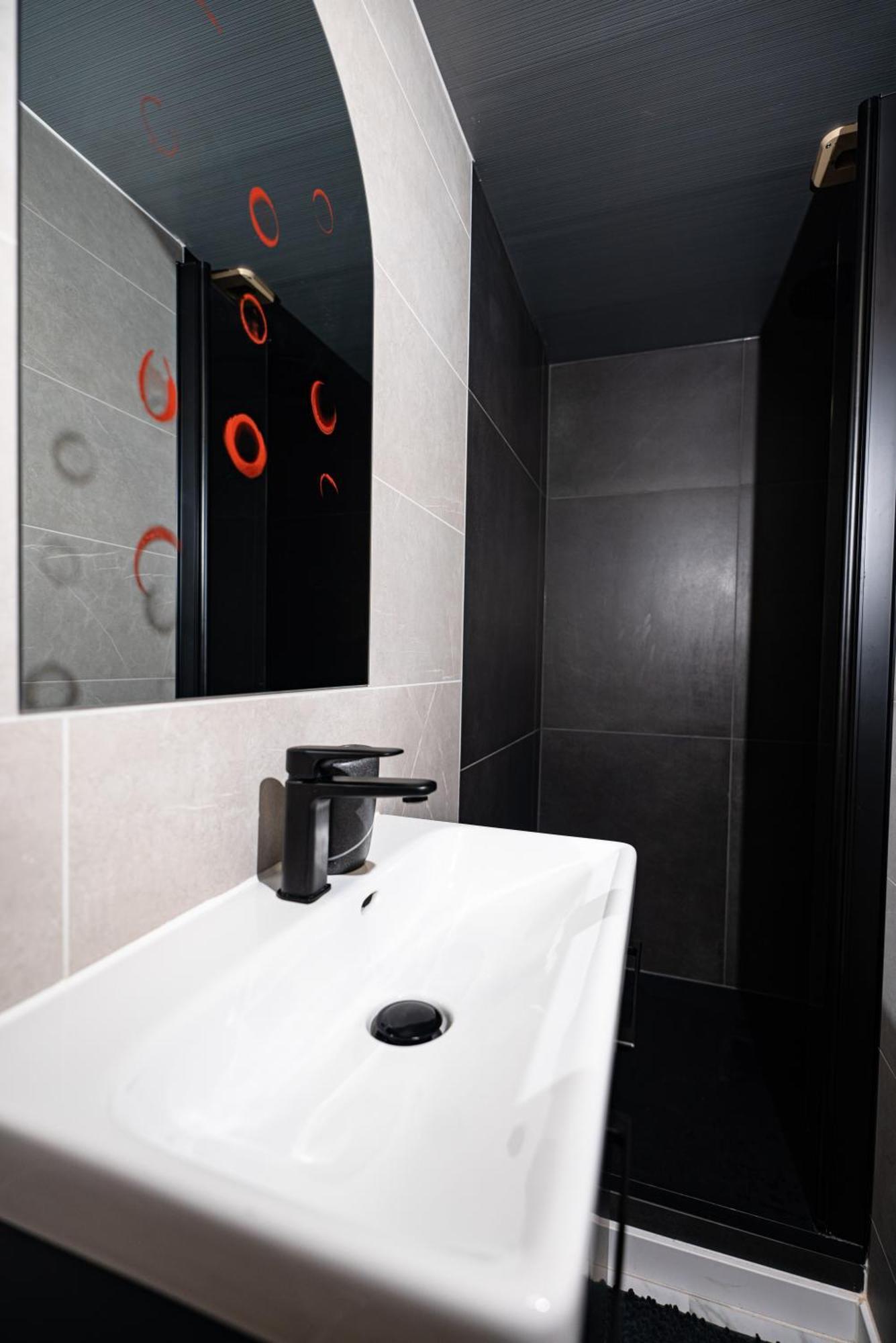 Moderne T2 Centre Sauna Wifi Home Office Netflix Straatsburg Buitenkant foto